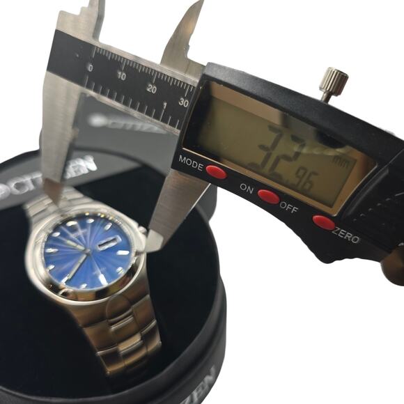 Spanish Date New Citizen Eco-Drive Watch Men Blue Dial E101-K17535 No Manual - Picture 16 of 16